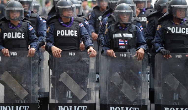 Thái Lan điều động cảnh sát chống bạo động, mạng xã hội rộ tin đảo chính