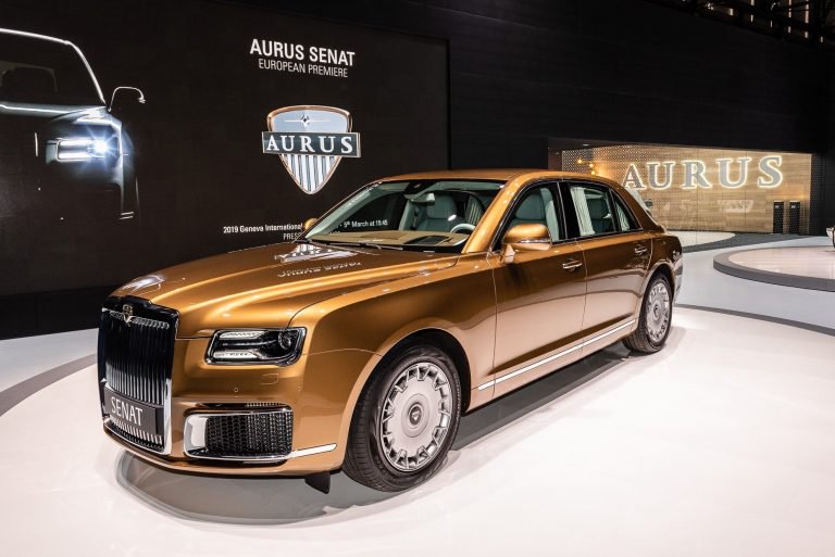 “Xe Rolls-Royce của Nga” được vén màn tại Triển lãm Ôtô Geneva 2019