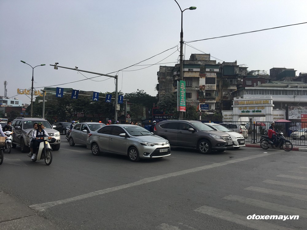 Tiêu thụ ôtô thị trường Việt giảm hơn 60% sau Tết Nguyên Đán
