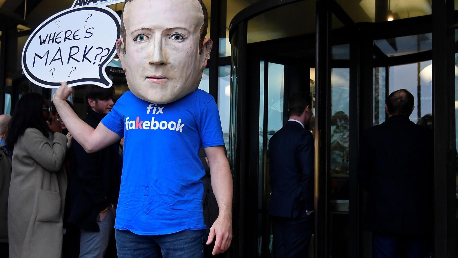 Ngân sách bảo vệ Mark Zuckerberg tăng gấp đôi giữa bão bê bối Facebook