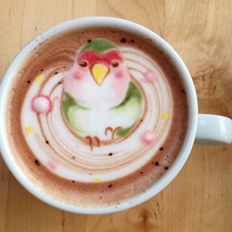 Nghệ sĩ Nhật Bản với biệt tài “họa” những chú chim xinh xắn trong cốc cà phê