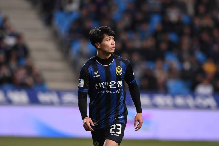 Công Phượng bất ngờ kết thúc hợp đồng sớm với Incheon United