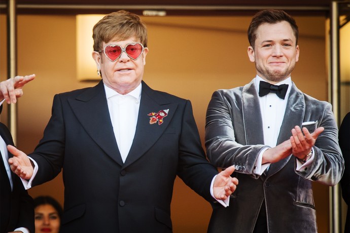 Elton John và đoàn làm phim “Rocketman” phản ứng trước sự kiểm duyệt  tại Nga
