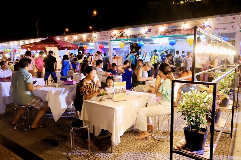 Ăn “tẹt ga” với vô vàn món ngon tại Lễ hội ẩm thực quốc tế Đà Nẵng