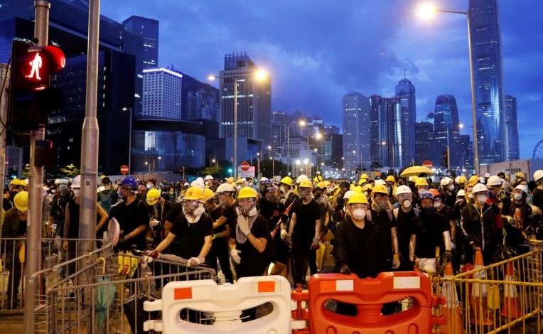 Hong Kong biểu tình lớn trong ngày kỷ niệm chuyển giao về Trung Quốc