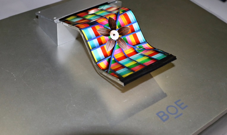 LG dùng màn hình OLED của BOE cho smartphone, chấp nhận thua Samsung