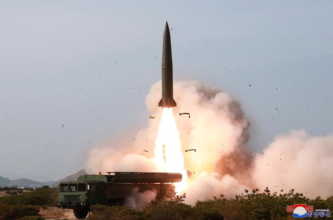 Triều Tiên bất ngờ phóng 2 tên lửa tầm ngắn