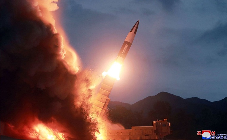 Triều Tiên tiếp tục phóng tên lửa, không đối thoại với Hàn Quốc