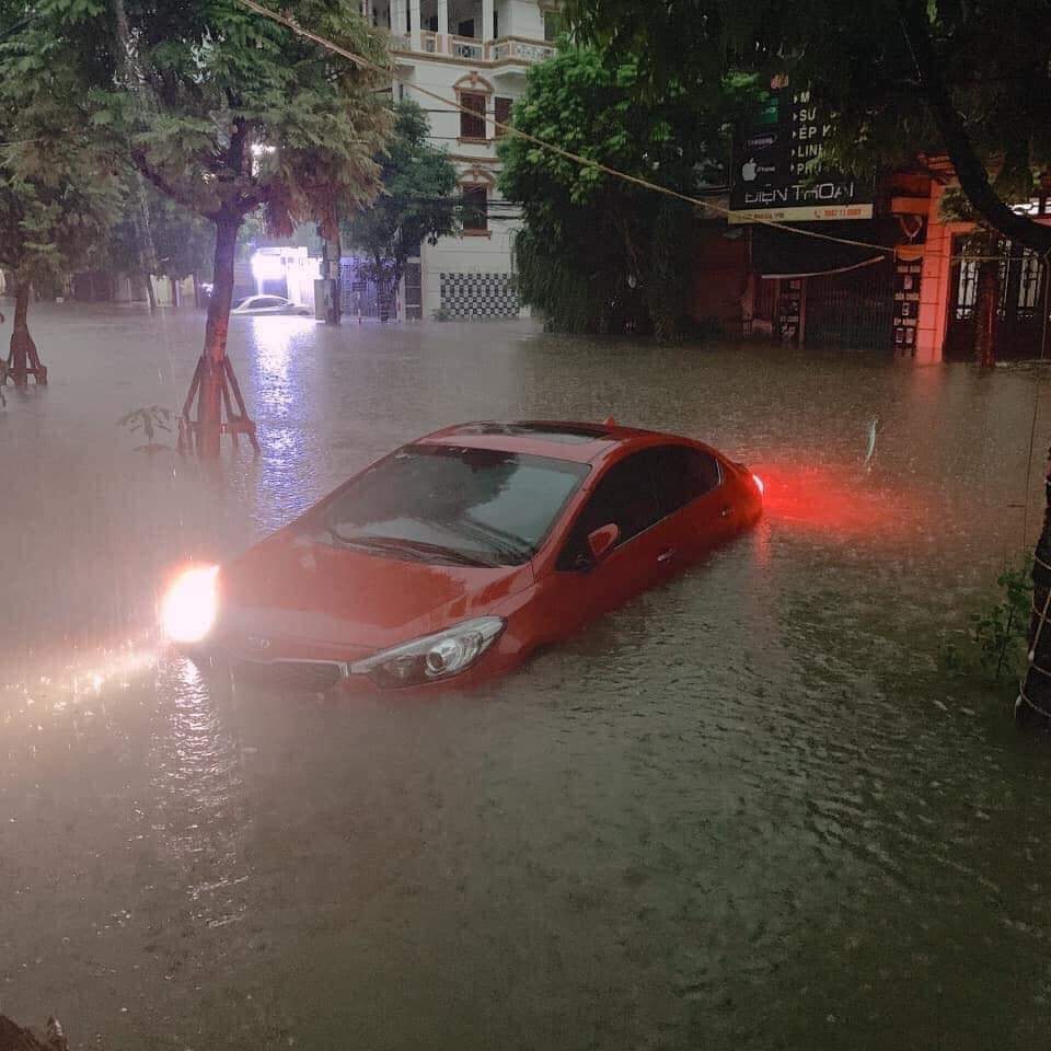 Thái Nguyên ngập nặng vì mưa lớn