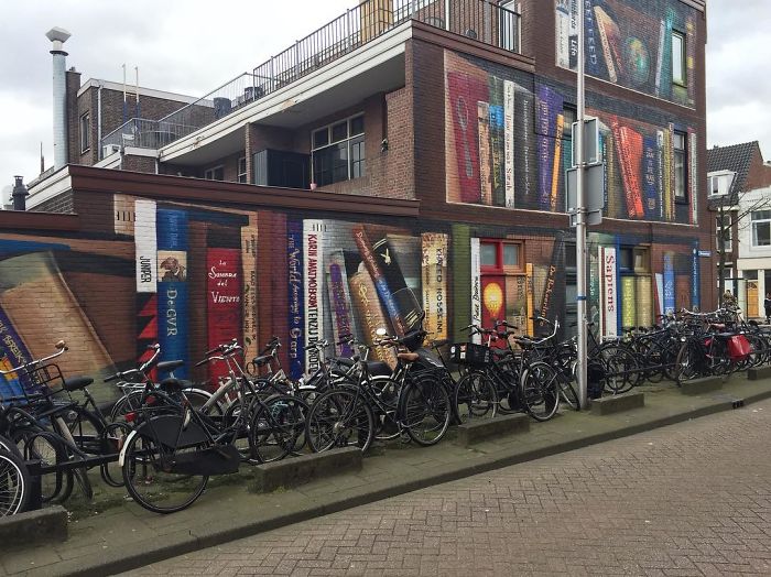 “Thư viện sách” 3D khổng lồ kết nối cư dân khu phố