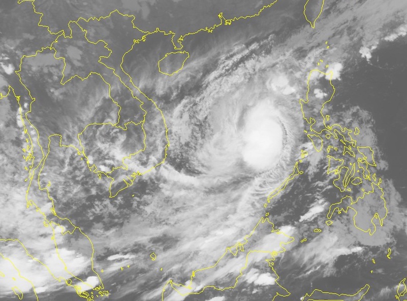 Miền Bắc nắng nhẹ, Nam Bộ, Tây Nguyên mưa dông do ảnh hưởng của bão số 6