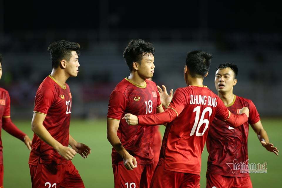 SEA Games 30: Việt Nam ngược dòng giành 3 điểm trước Indonesia