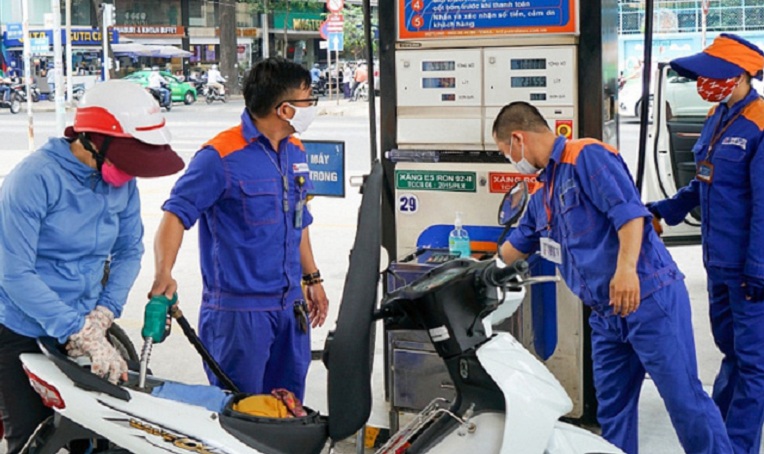 Giá xăng dầu giảm vài trăm đồng/lít