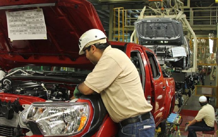 Toyota cắt giảm sản lượng vì thiếu nguồn cung