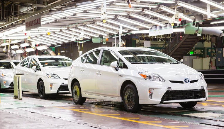 Toyota bị tấn cộng mạng, tạm dừng sản xuất