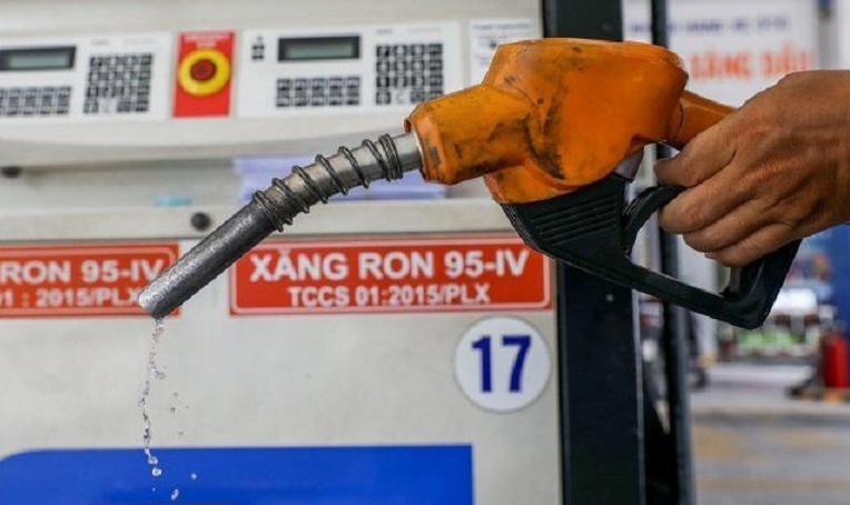 Giá xăng giảm không như kỳ vọng, dầu tăng giá