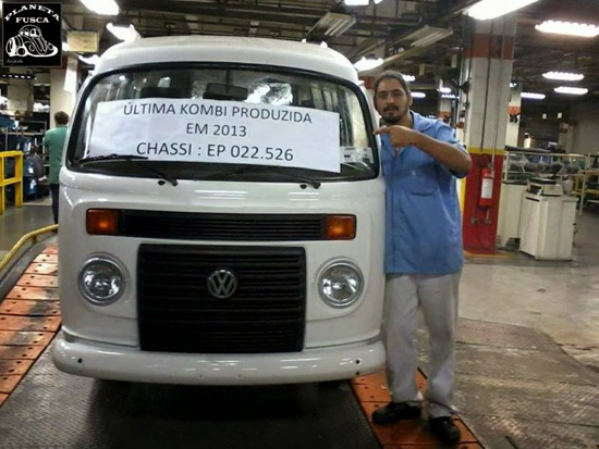  Mẫu Kombi “Tự do” cuối cùng của VW rời nhà máy