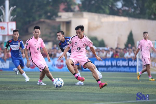 V- League nhạt nhòa, bóng đá phủi lên ngôi ở Hà Nội